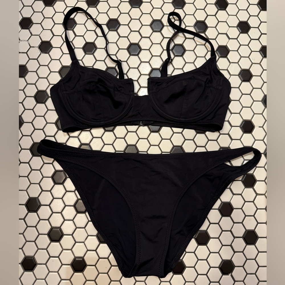 SOLID & STRIPED Underwire Bikini